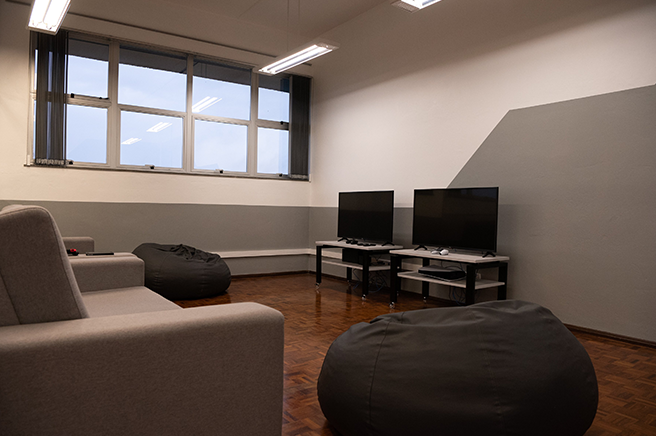 UCS Lab Q.A.: Laboratório de Garantia da Qualidade para Jogo Digitais 